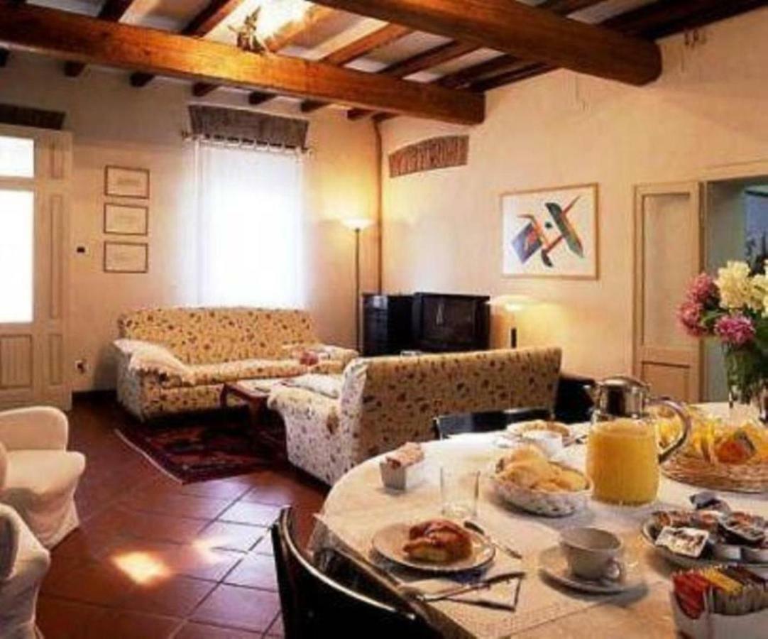 Corte Posta B&B - Parcheggio E Bagno In Camera มานโตวา ภายนอก รูปภาพ