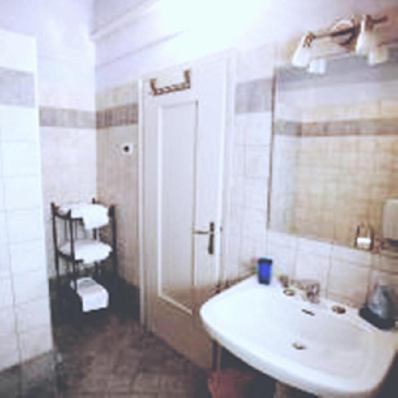 Corte Posta B&B - Parcheggio E Bagno In Camera มานโตวา ภายนอก รูปภาพ